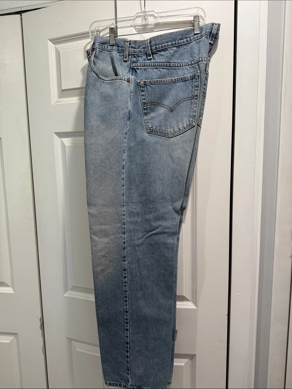 Levi's 505 Men's Straight Jeans in Light Blue Wash